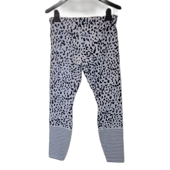 Lorna Jane Fierce Core Animal Print Stripe Leggings - Picture 2 of 3